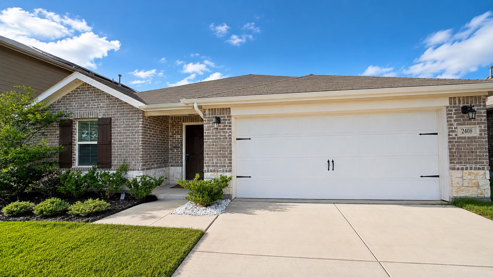 Beautiful Texas home exterior, illustrative of Marie Arne's real estate services